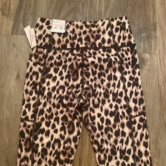 Victoria’s Secret Leopard Print Leggings NWTs - Picture 12 of 12